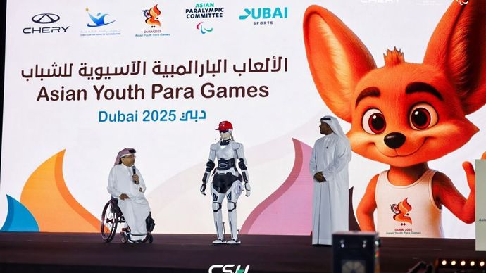 Teknologi cerdas Chery yang disematkan pada lini SUV TIGGO, bersama dua robot cerdas AiMOGA. (Foto: Istimewa)