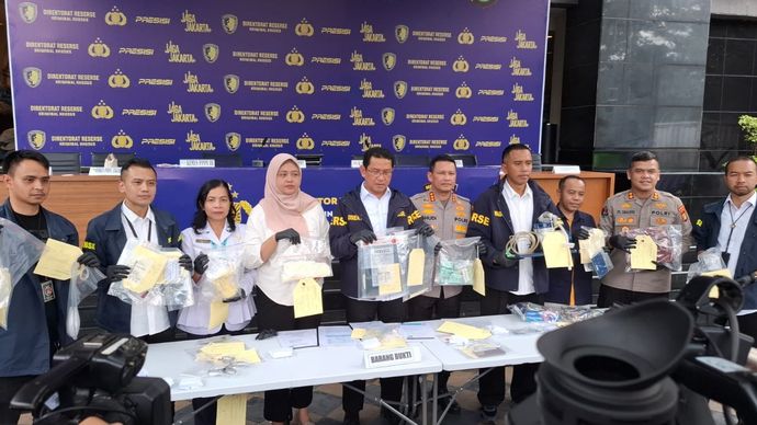 Konferensi pers Polda Metro Jaya terkait kasus klinik aborsi ilegal di Jaktim. 