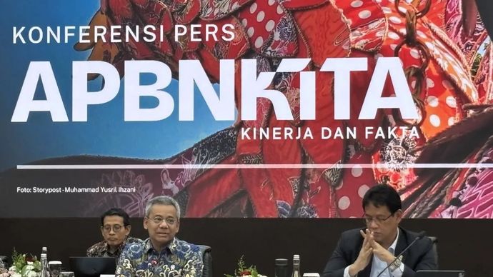 Wakil Menteri Keuangan Suahasil Nazara memberikan pemaparan dalam konferensi pers APBN KiTa Edisi Desember 2025 di Jakarta, Kamis, 18 Desember 2025. (ANTARA/Imamatul Silfia)