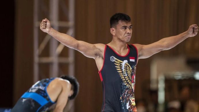 Arsip - Pegulat putra Indonesia Muhammad Aliansyah (kanan) saat bertanding pada SEA Games 2023 di Chroy Changvar International Convention &amp; Exhibition Center, Phnom Penh, Kamboja, Minggu 14 Mei 2023. ANTARA FOTO/M Agung Rajasa/nym.