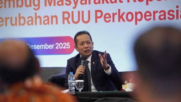 Menteri Koperasi Ferry Juliantono berbicara dalam Symposium II Koperasi Indonesia di Jakarta, Rabu 17 Desember 2025. ANTARA/HO-Kemenkop.