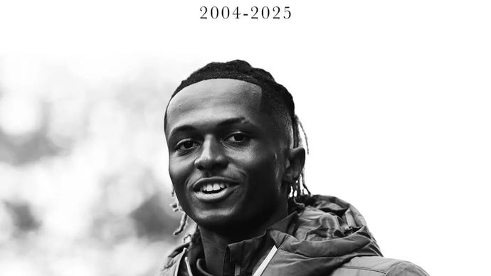 Mantan pemain Wolverhampton, Ethan McLeod meninggal dunia akibat kecelakaan di jalan tol pada Rabu 17 Desember 2025. X.com/Wolves