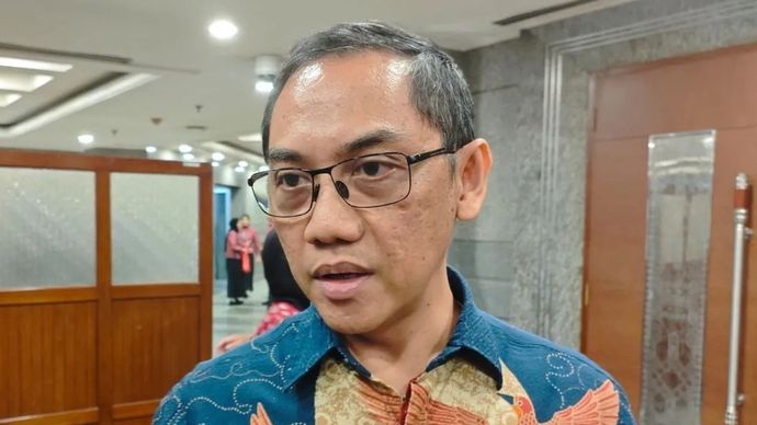 Direktur Jenderal Pengawasan Ruang Digital Kemkomdigi Alexander Sabar saat ditemui usai menghadiri Anugerah Jurnalistik Komdigi di Jakarta Pusat, Rabu, 19 Desember 2025. (ANTARA/Farhan Arda Nugraha)