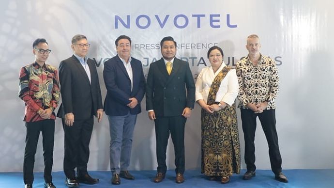 Konferensi pers Novotel Jakarta Pulomas.