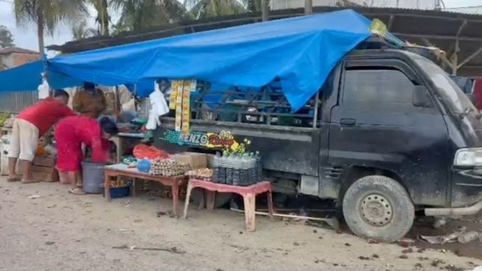 Aktivitas pasar Aceh Tamiang mulai pulih dan listrik menyala 