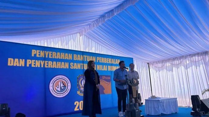 Kapolda Kepri Irjen Pol Asep Safrudin bersama DR Rika Fatimah dari ITS, dan Agus Joko Susila memperkenalkan dua pakar yang hadir di Tanjung Banun untuk melihat potensi agrowisata dan wisata, Minggu, 21 Desember 2025. ANTARA/Laily Rahmawaty