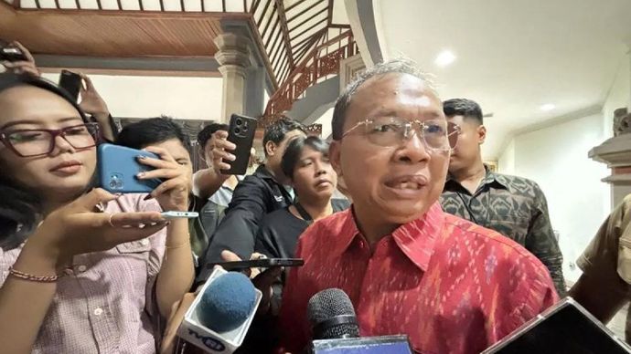 Gubernur Bali Wayan Koster bantah isu wisatawan ke Bali sepi pada periode Nataru, Denpasar, Bali, Senin 22 Desember 2025. ANTARA/Ni Putu Putri Muliantari/aa.