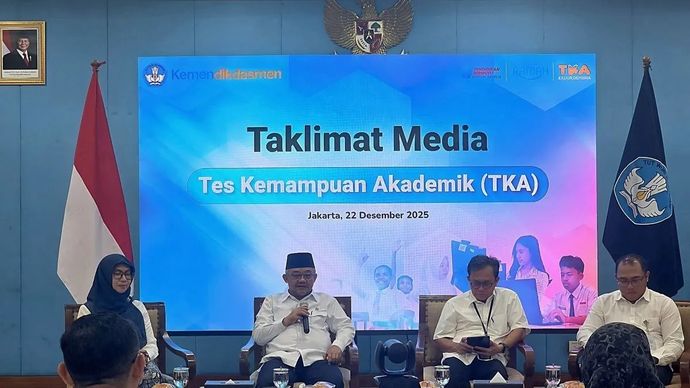 Kementerian Pendidikan Dasar dan Menengah (Kemendikdasmen) menyelenggarakan kegiatan Taklimat Media Tes Kemampuan Akademik di Gedung A Kemendikdasmen, Jakarta Pusat pada Senin, 22 Desember 2025. ANTARA/Hana Kinarina