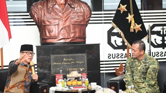 Menteri Desa (Mendes) PDT Yandri Susanto beraudiensi dengan Panglima Kopassus Letnan Jenderal TNI Djon Afriandi, di Markas TNI AD Kopassus, Jakarta, Selasa, 23 Desember 2025. ANTARA/HO-Humas Kemendes PDT.