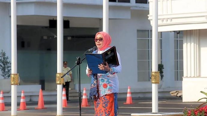 Menteri Pemberdayaan Perempuan dan Perlindungan Anak Arifah Fauzi memimpin upacara peringatan Hari Ibu ke-97 di Jakarta, Senin, 22 Desember 2025. ANTARA/HO-KemenPPPA.