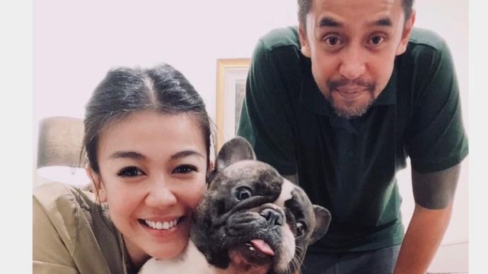 Donna Fabiola dan suami, Tigran Denre Sonda. 