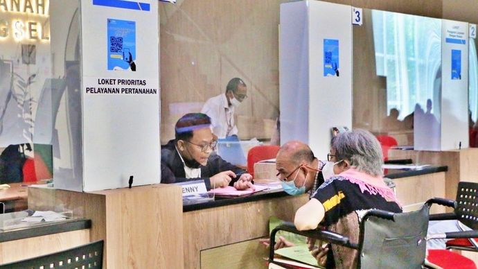 Kementerian Agraria dan Tata Ruang/Badan Pertanahan Nasional (ATR/BPN) tetap membuka layanan pertanahan bagi masyarakat selama libur Natal 2025 dan Tahun Baru 2026 (Nataru).  