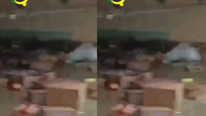 Kebanyakan barang yang hanyut adalah makanan kalengan dan banyak warga yang mengamankan.  Informasi yang dihimpun radarcirebon.id kejadian tersebut diduga dipitu Sungai Rajadana yang meluap dan air limpas sampai ke arah gudang toserba.