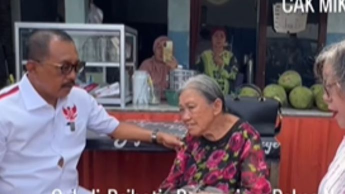 Wakil Wali Kota Surabaya Armuji Temui Nenek 80 Tahun yang Rumah Diratakan Oknum Ormas