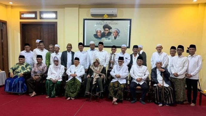 Pertemuan kiai sepuh dan mustasyar PBNU untuk rekonsiliasi Ketua Umum PBNU Yahya Cholil Staquf dan Rais Aam Miftachul Akhyar di Pesantren Lirboyo, Kediri, Kamis 25 Desember 2025. ANTARA/HO-PBNU