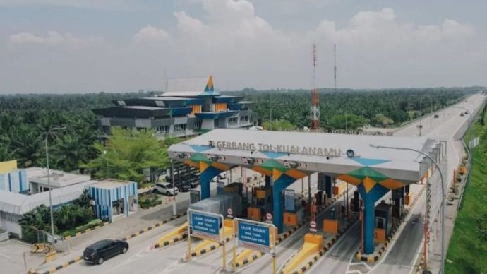 Suasana arus lalu lintas di Gerbang Tol Kualanamu. (ANTARA/HO-Jasa Marga)