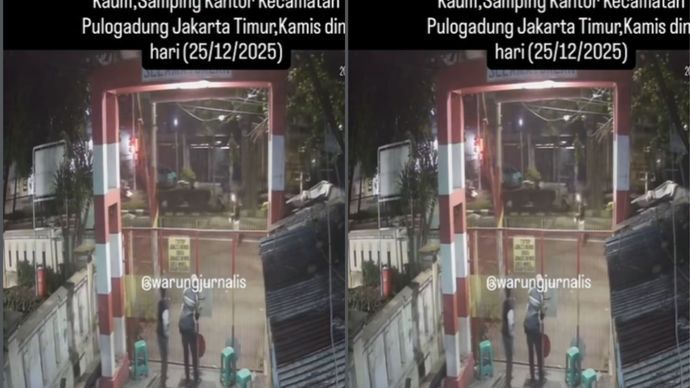 Sekelompok Pria Bermotor ,Bersenjata Tajam Melakukan Penyerangan &amp; Penyiraman Diduga Air keras kepada petugas keamanan warga di gerbang akses masuk Jl Remaja RT 01 RW 04 Jatinegara Kaum,Pulogadung ,Jakarta Timur (Samping Kantor Kecamatan Pulogadung ) pada Kamis dini hari sekitar pukul 04:27 WIB (25/12/2025)