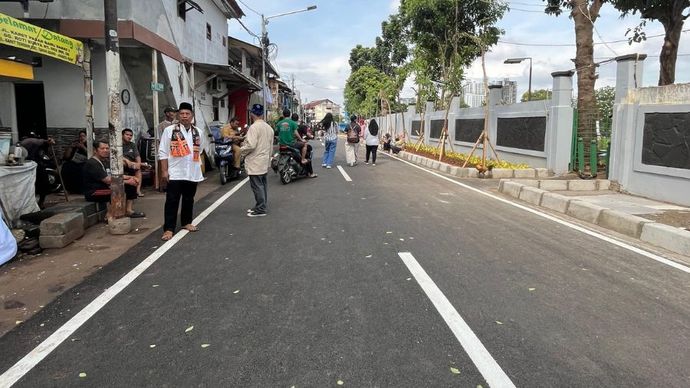 Jalan Jalan di RW 06 Karet, Tengsin kini sudah diaspal