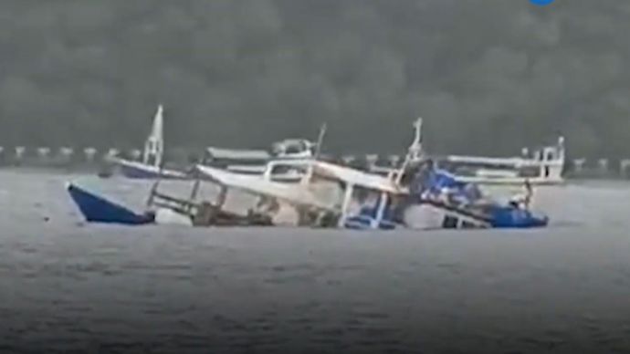 Kapal Pinisi Dewi Anjani Tenggelam
