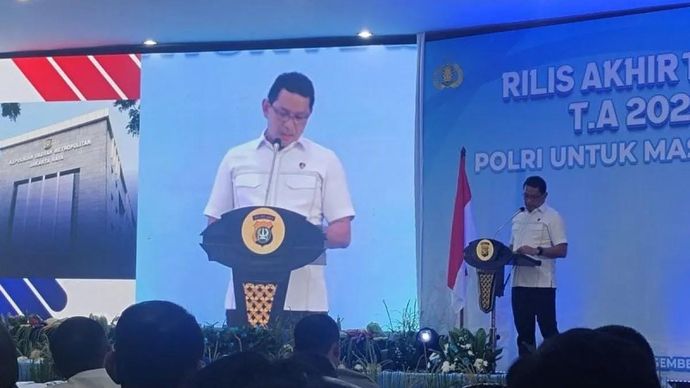 Dirreskrimsus Polda Metro Jaya, Kombes Polisi Edy Suranta Sitepu saat memaparkan data di Rilis Akhir Tahun 2025 Polda Metro Jaya di Balai Pertemuan Metro Jaya, Jakarta Selatan, Rabu 31 Desember 2025. ANTARA/Ilham Kausar