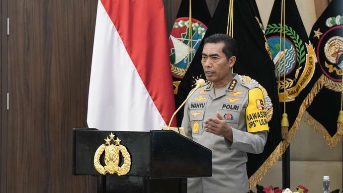 Irwasum Polri Komjen Wahyu Widada. 