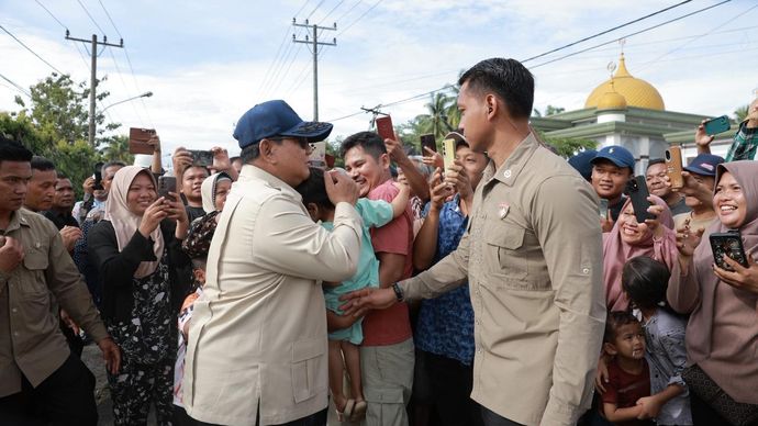 Presiden RI Prabowo Subianto mengunjungi lokasi bencana di Aceh Tamiang pada Kamis, 1 Januari 2026. 