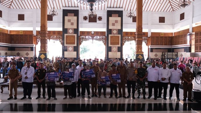  Bantuan becak listrik dari Presiden Prabowo Subianto.