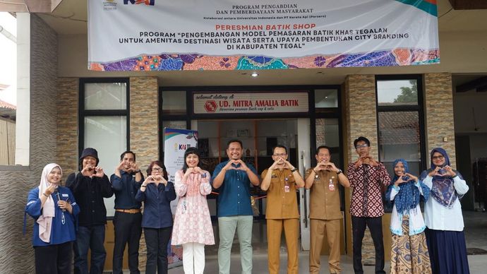 Universitas Indonesia (UI) bekerja sama dengan PT Kereta Api Indonesia (Persero) sukses menyelenggarakan rangkaian program Pengabdian Masyarakat