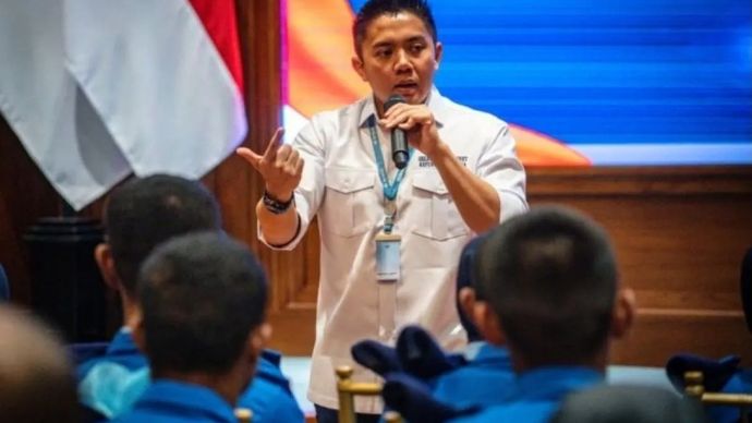 Sekretaris Kabinet Teddy Indra Wijaya berbagi pengalaman dengan siswa SMA Taruna Nusantara yang melakukan kunjungan ke Kantor Sekretariat Negara, Sabtu, 3 Januari 2026. (ANTARA/Instagram/@sekretariat.kabinet)
