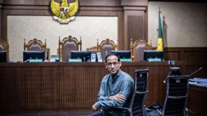 Terdakwa kasus dugaan korupsi dalam digitalisasi pendidikan pengadaan laptop Chromebook Nadiem Makarim bersiap mengikuti sidang pembacaan eksepsi di Pengadilan Tipikor, Jakarta, Senin (5/1/2026). Menteri Pendidikan, Kebudayaan, Riset dan Teknologi (Mendikbudristek) periode 2019-2024 langsung memberikan eksepsi atau nota keberatan atas dakwaan yang merugikan keuangan negara senilai Rp2,18 triliun oleh Jaksa Penuntut Umum dalam kasus dugaan korupsi pengadaan Chromebook dan Chrome Device Management, di lingkungan Kemendikbudristek tahun 2019-2022. ANTARA FOTO/Bayu Pratama S