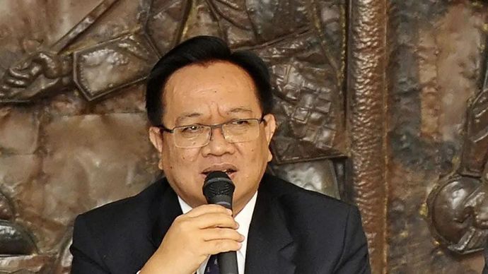 Arsip foto Direktur Pengolahan Pertamina Chrisna Damayanto memaparkan kerjasama fasilitas produksi petrokimia terintegrasi, di Jakarta, Senin 3 Desember 2012 . FOTO ANTARA/Yudhi Mahatma/mes/aa.