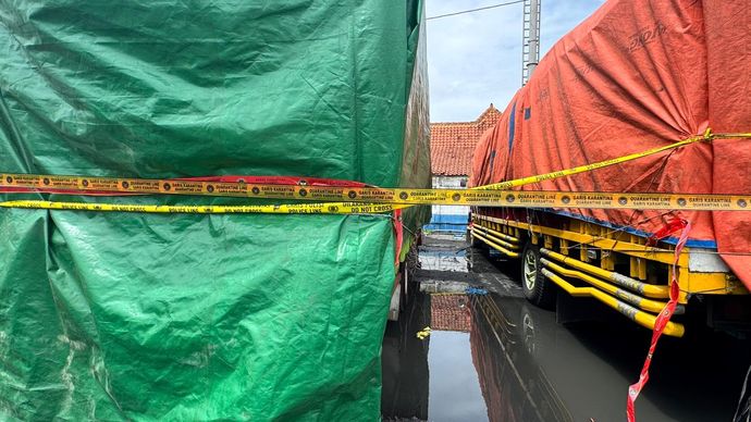 Polrestabes Semarang bersama Balai Karantina Hewan, Ikan, dan Tumbuhan (BKHIT) Jawa Tengah, Kodim 0733/KS, serta Lanal Semarang berhasil menggagalkan upaya pemasukan bawang bombay ilegal di Pelabuhan Tanjung Emas, Kota Semarang.  