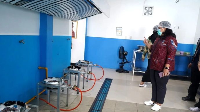 Salah satu Satuan Pelayanan Pemenuhan Gizi (SPPG) di Bongoime, Kecamatan Tilongkaliba, Kabupaten Bone Bolango, Provinsi Gorontalo yang memiliki inovasi IPAL hingga UV Air untuk keamanan pangan dan memberdayakan tenaga kerja lokal guna memberikan MBG sebagai fondasi Indonesia Emas 2045. ANTARA/HO-BGN.