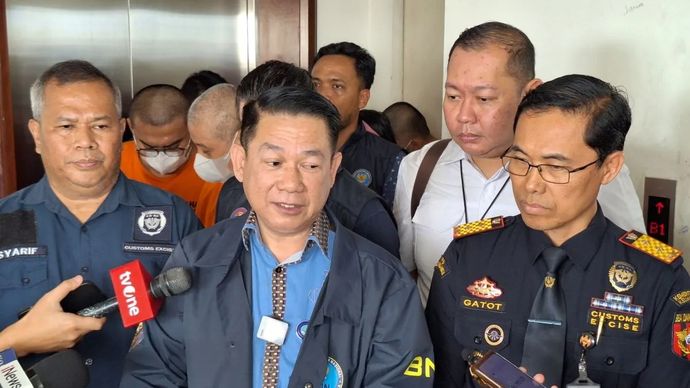 Plt. Deputi Pemberantasan BNN Budi Wibowo memberikan keterangan kepada wartawan terkait penggerebekan lab pembuatan narkotika di Jakarta Utara, Selasa, 6 Januari 2026. ANTARA/Fianda Sjofjan Rassat