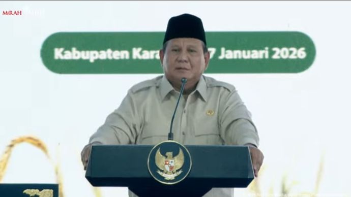 Presiden Prabowo Subianto menghadiri kegiatan panen raya di Karawang, Jawa Barat