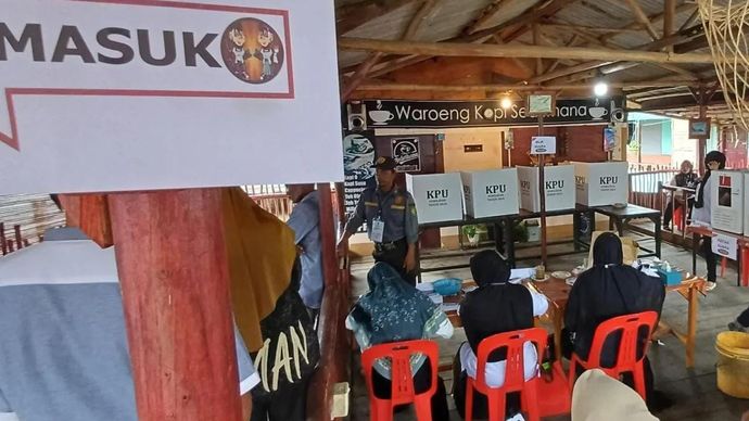 Ilustrasi - Proses pencoblosan di TPS pada Pilkada Serentak Provinsi Kepulauan Riau tahun 2024. ANTARA/Ogen