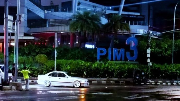 Tangkapan layar - Video sebuah mobil mengepot atau drift di Jalan Raya Pondok Indah, Kebayoran Baru, Jakarta Selatan yang viral di media sosial, Jakarta, Rabu, 7 Januari 2026. ANTARA/HO-Instagram @joansyahputra/am.