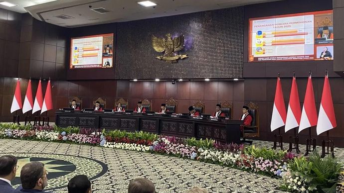 Sidang pleno khusus penyampaian laporan tahunan 2025 dan pembukaan masa sidang Mahkamah Konstitusi tahun 2026 di Ruang Sidang Pleno MK, Jakarta, Rabu 7 Januari 2026. (ANTARA/Fath Putra Mulya)