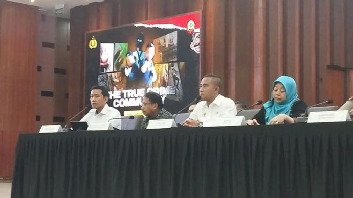 Kepala BNPT Eddy Hartono (kedua kanan) dalam konferensi pers di Gedung Bareskrim Polri, Jakarta, Rabu 7 Januari 2026. ANTARA/Muhammad Rizki.