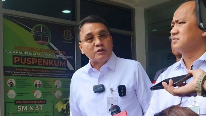 Juru Bicara Satgas PKH Barita Simanjuntak memberikan keterangan pers di Gedung Kejaksaan Agung, Jakarta, Kamis, 8 Januari 2026. (ANTARA/Nadia Putri Rahmani)