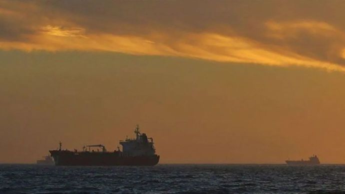 Ilustrasi - Kapal tanker berlayar di laut lepas. (ANTARA/Anadolu/aa.)