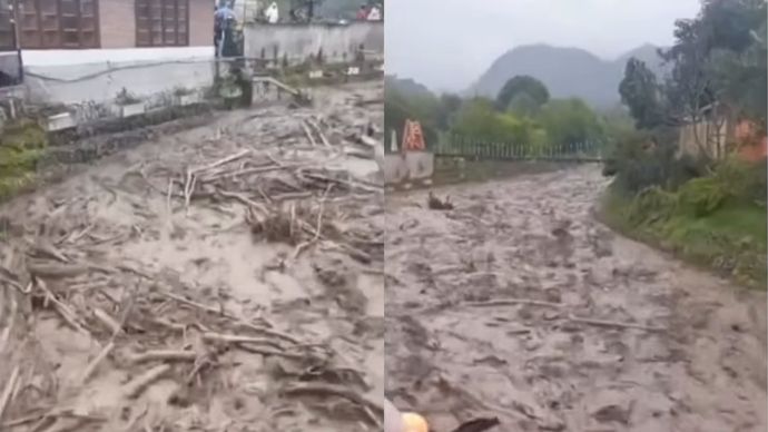Banjir di Aceh Bawa Gelondongan Kayu