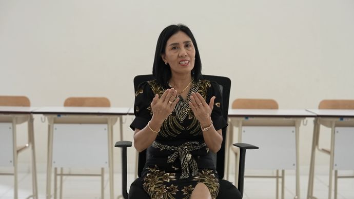 Kepala Sekolah Rakyat Menengah Pertama (SRMP) 13 Kupang, Felipina Agustina Kale, menilai program Sekolah Rakyat merupakan wujud keadilan sosial yang dihadirkan pemerintah untuk memutus rantai kemiskinan antargenerasi melalui pendidikan.