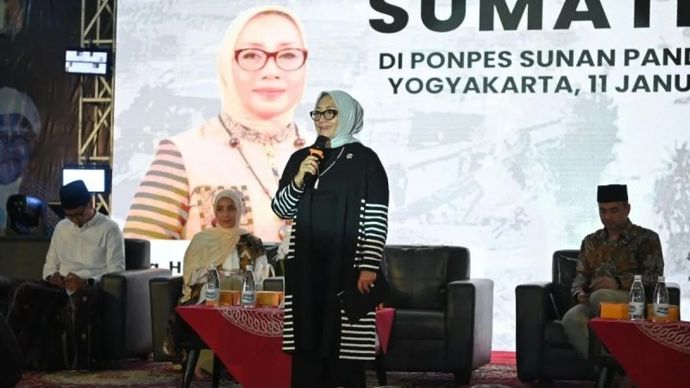 Menteri Pemberdayaan Perempuan dan Perlindungan Anak Arifah Fauzi menghadiri kegiatan doa bersama untuk korban bencana alam Sumatra di Pondok Pesantren Sunan Pandanaran, Sleman, Yogyakarta. ANTARA/HO-KemenPPPA