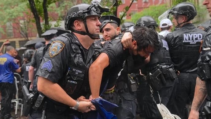 Ilustrasi - Penangkapan warga dalam aksi unjuk rasa di New York, Amerika Serikat. ANTARA/Anadolu/py.