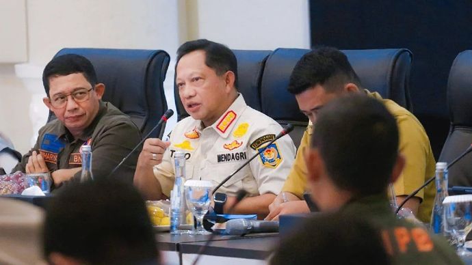 Menteri Dalam Negeri (Mendagri) Tito Karnavian memimpin Rapat Koordinasi Percepatan Rehabilitasi dan Rekonstruksi Pascabencana yang terjadi di Provinsi Sumatera Utara di Medan, Senin, 21 Januari 2026. ANTARA/HO-Humas Pemkot Medan/aa.