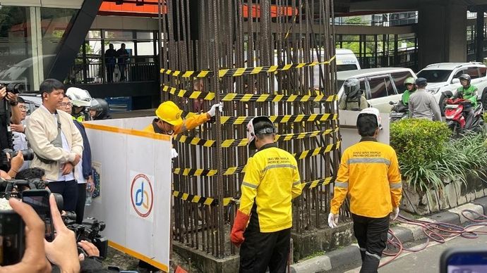 Pembongkarn tiang monorel Rasuna Said