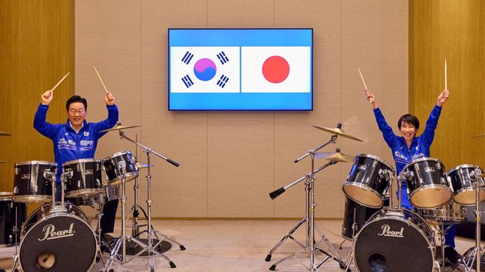 Perdana Menteri Jepang Sanae Takaichi dan Presiden Korea Selatan Lee Jae Myung