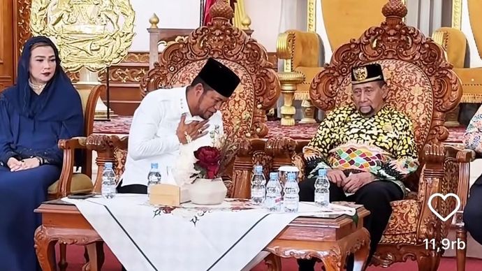 Gubernur Kaltim Rudy Mas'ud menemui Sultan Kutai Kartanegara Ing Martadipura, Adji Mohammad Arifin.