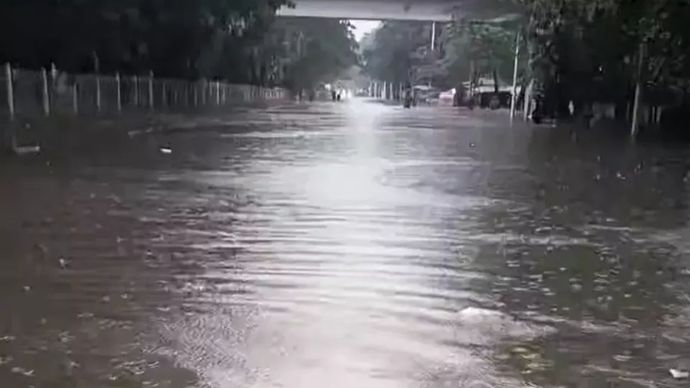 Banjir genang wilayah Jembatan Tiga Pluit, Jakarta Utara 